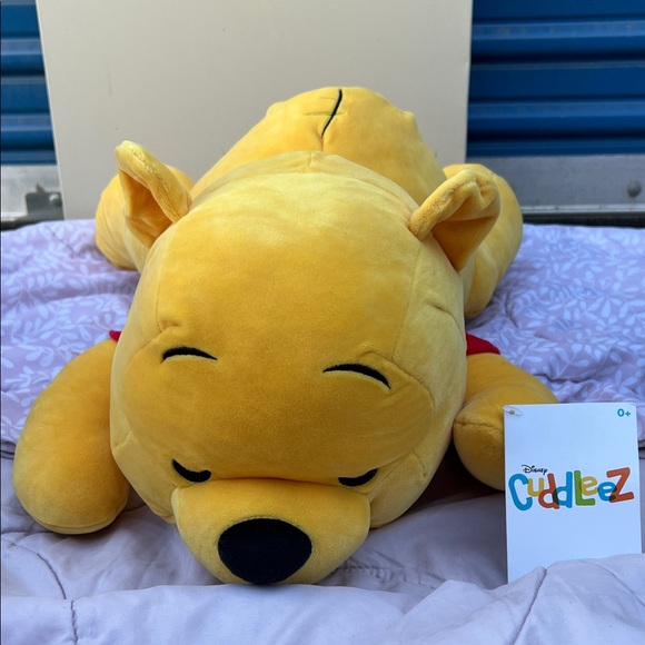 #60 Disney Cuddleez Winnie the Pooh Yellow Plush - Picture 1 of 7